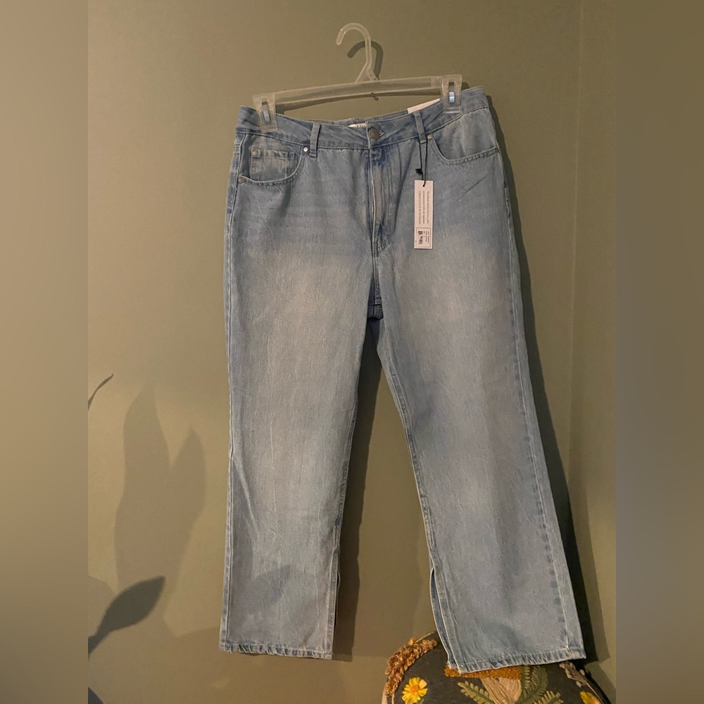 Light Wash Women's Straight Leg Ankle Jeans